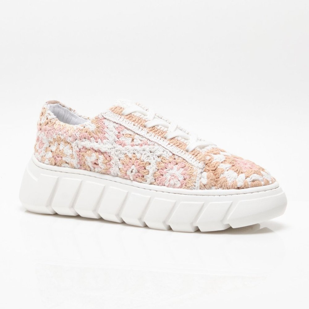 FREE PEOPLE Catch Me If You Can Crochet Sneakers / Blush Combo
